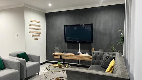 Stunning 2 Bedroom Apartment