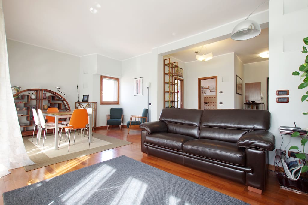 Lunch/Living Room