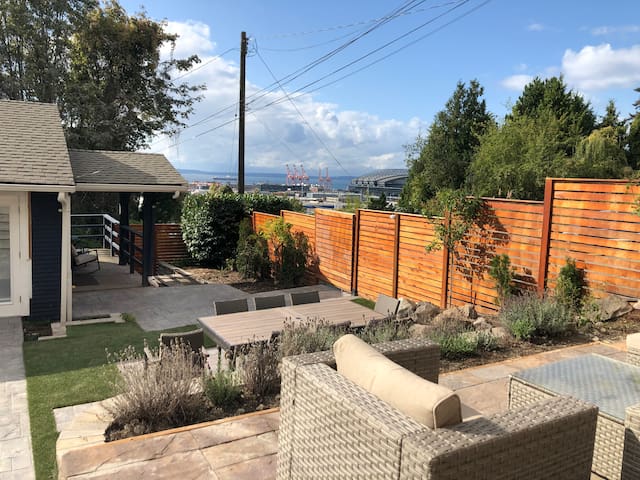 Craftsman home near Stadiums with stunning views gallery image 5