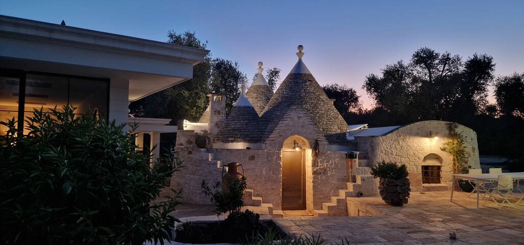 Trullo in Francavilla Fontana with amazing pool. gallery image 5