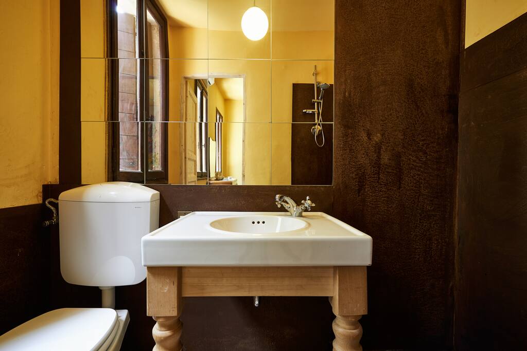 Cortèn bathroom (en-suite private bathroom)