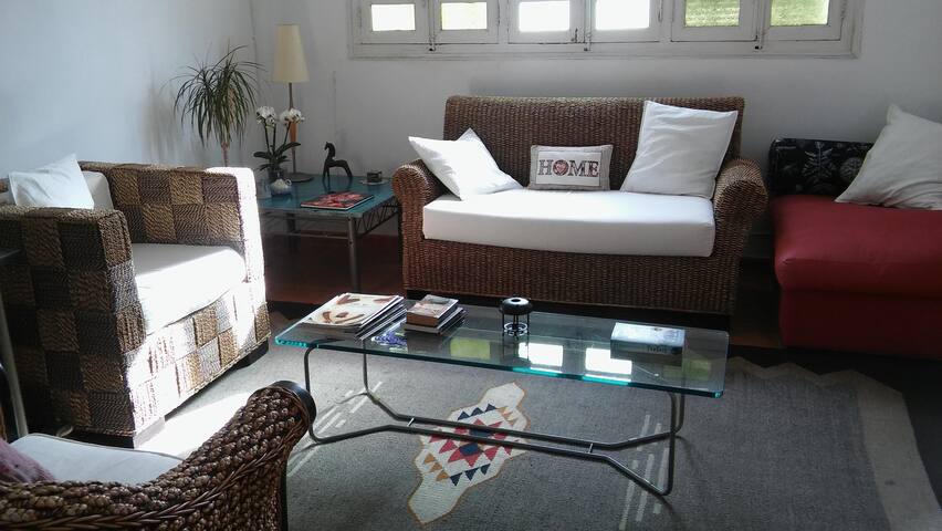 DOUBLE ROOM IN CENTRE TO VALENCIA