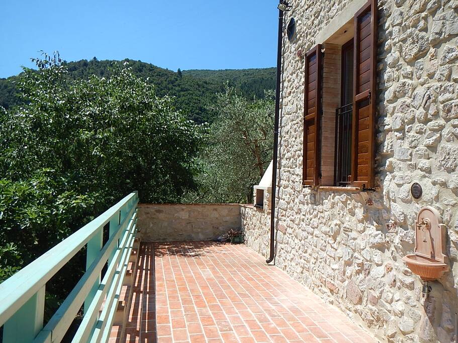 LA TERRAZZA SULLA VALLATA