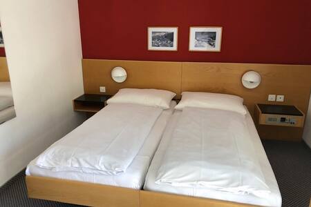 Hotelzimmer monatl. / CHF 530 zu vermieten,Ardez