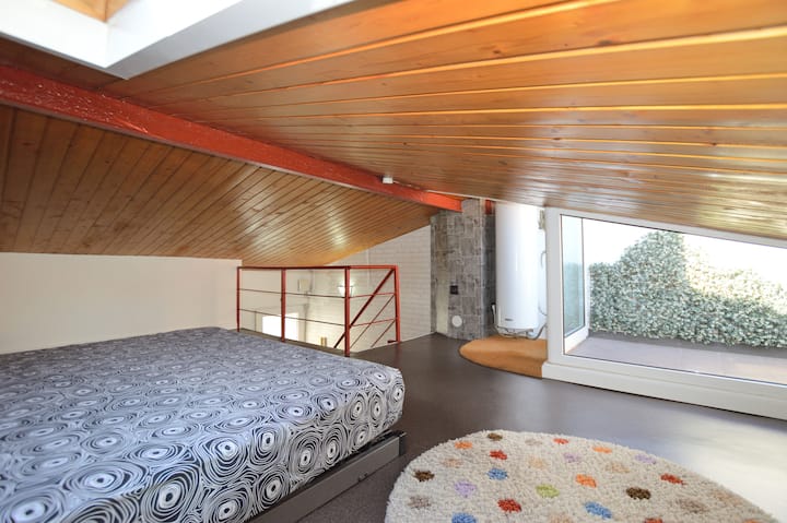 Sleep under Sagrada towers - Gaudí's Mansard