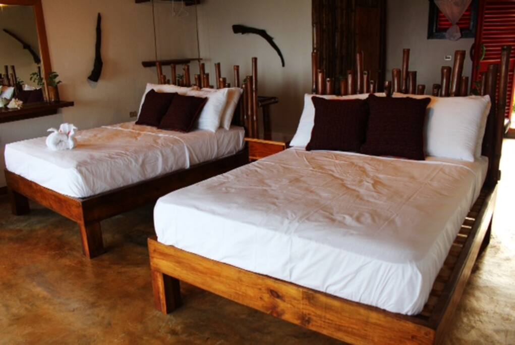 2 Double beds