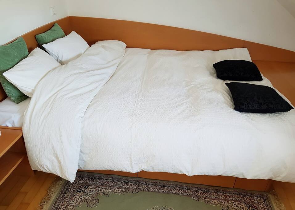 bedroom1