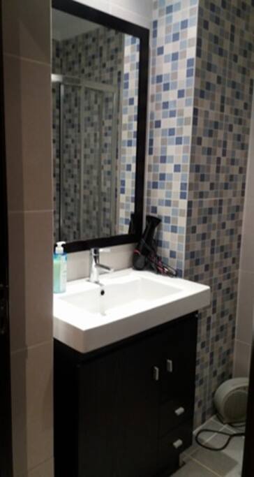 Bathroom (WC)