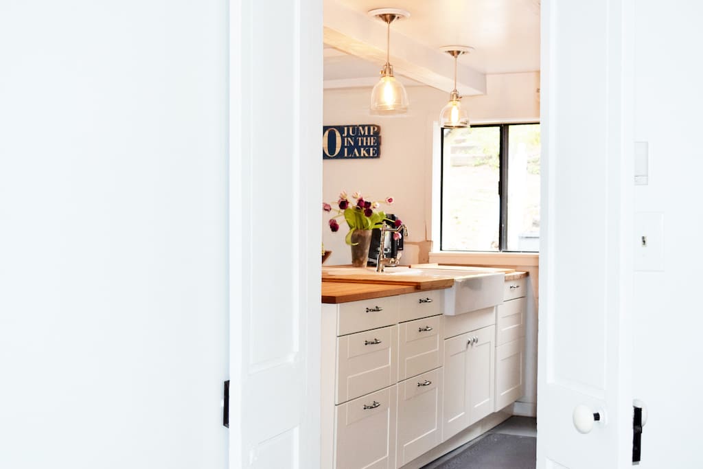 Modern farmhouse kitchen