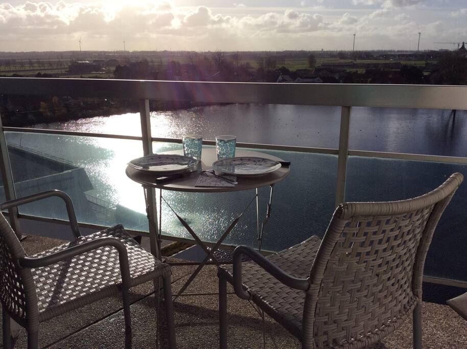 Terrasse au sud ouest à l abri du vent vue magnifique