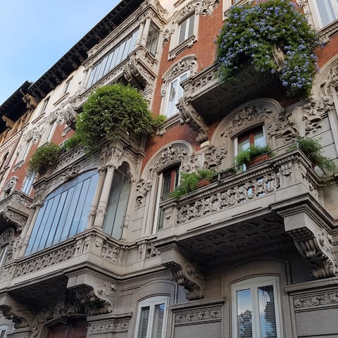 Successful Airbnb property: Quiet and Prestigious apartment in Milan Center. in Milano
