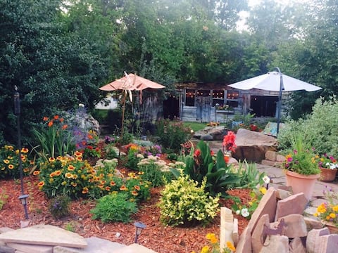 Successful Airbnb property: Unique Cottage in Boulder with Hot Tub in Boulder