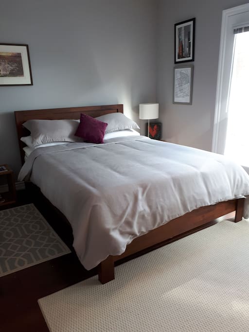 Queen bed