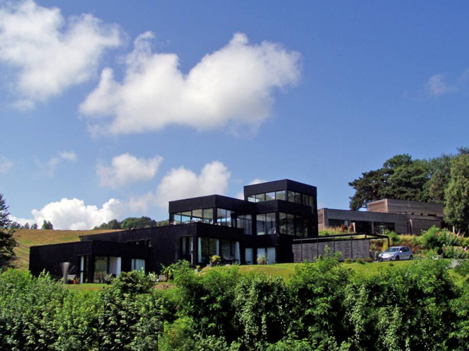L'ensemble de la Villa Quartz. Le Lodge Rouge est situé à l'extrémité gauche.