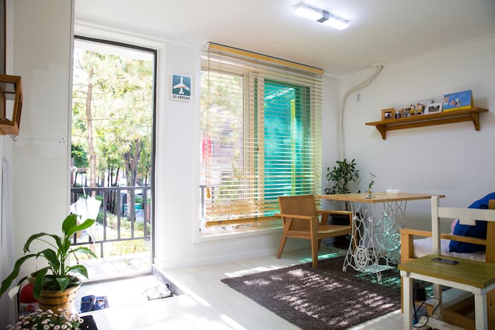 Entire 1st Floor House By Park | 3 Br Family. - ソウル