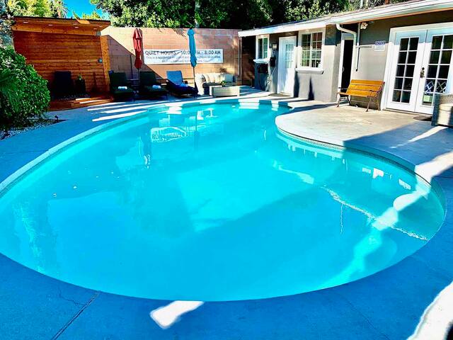 Awesome 3-Unit House w/Heated Pool gallery image 2