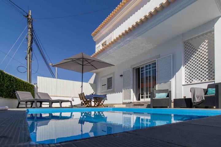 Villa Penedo, com piscina e barbecue- Parede