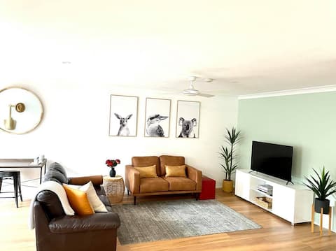 Popular Airbnb listing: Great Location - 5 mins to Beach, Shops, Cafes in Coffs Harbour