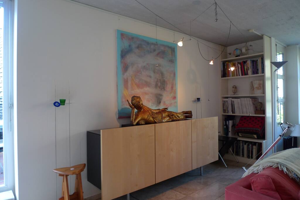 living room buddha