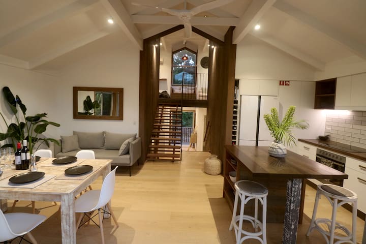 ‘DragonFly’ Luxury Treetop House @ Oasis Resort