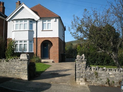 Swanage, 3 bed detached house minutes from the sea