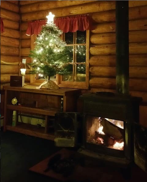 Popular Airbnb listing: Big Horn Hideaway: 4 bedroom cabin, 100-mile view in Sheridan