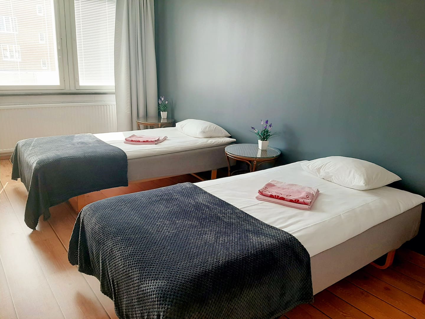 Room In The City Center Near The Train Station 3
