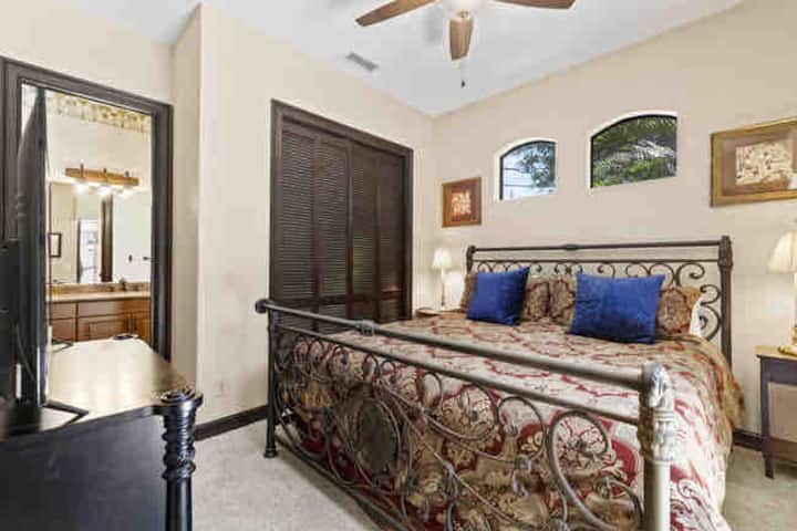 Трета спална соба со заедничка бања