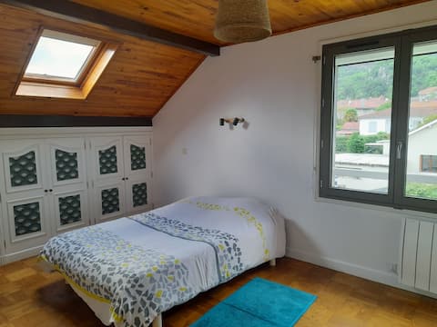 Independent bedrooms, kitchen and bathroom