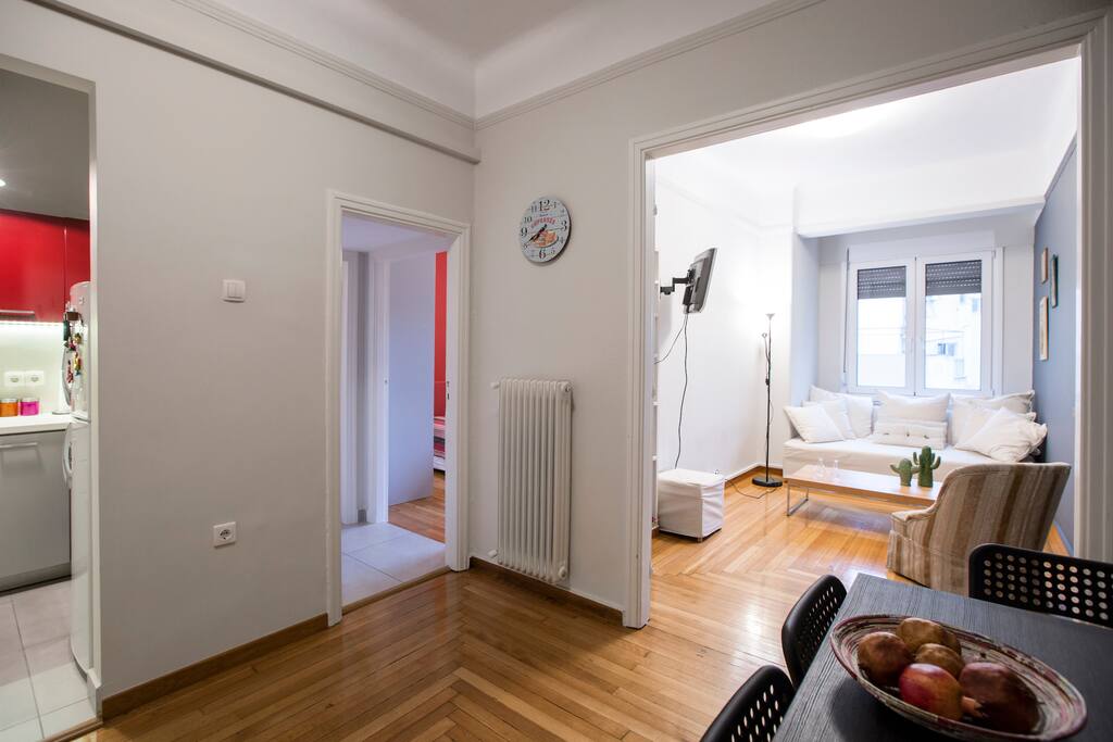 Cozy Downtown Apartment