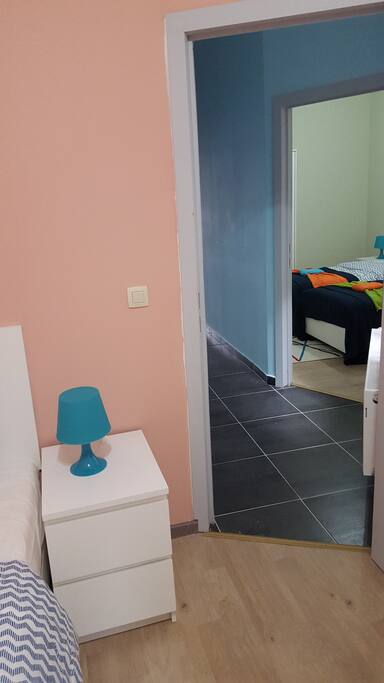 Appartement de gauche situé au 2ème étage : vue des 2 chambres à coucher.