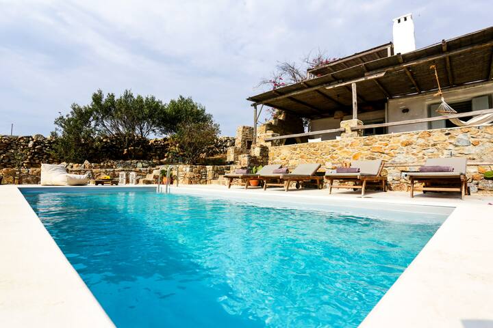 The House In The Field gallery image 4