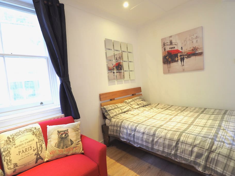 Guest room