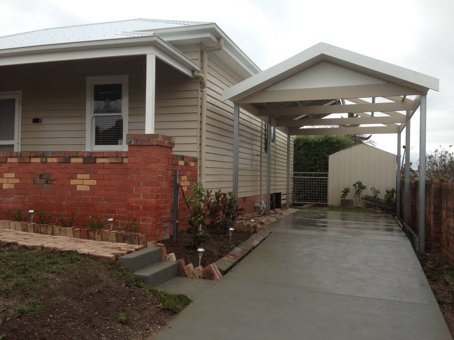 CARDIGAN COTTAGE / DOUBLE CARPORT