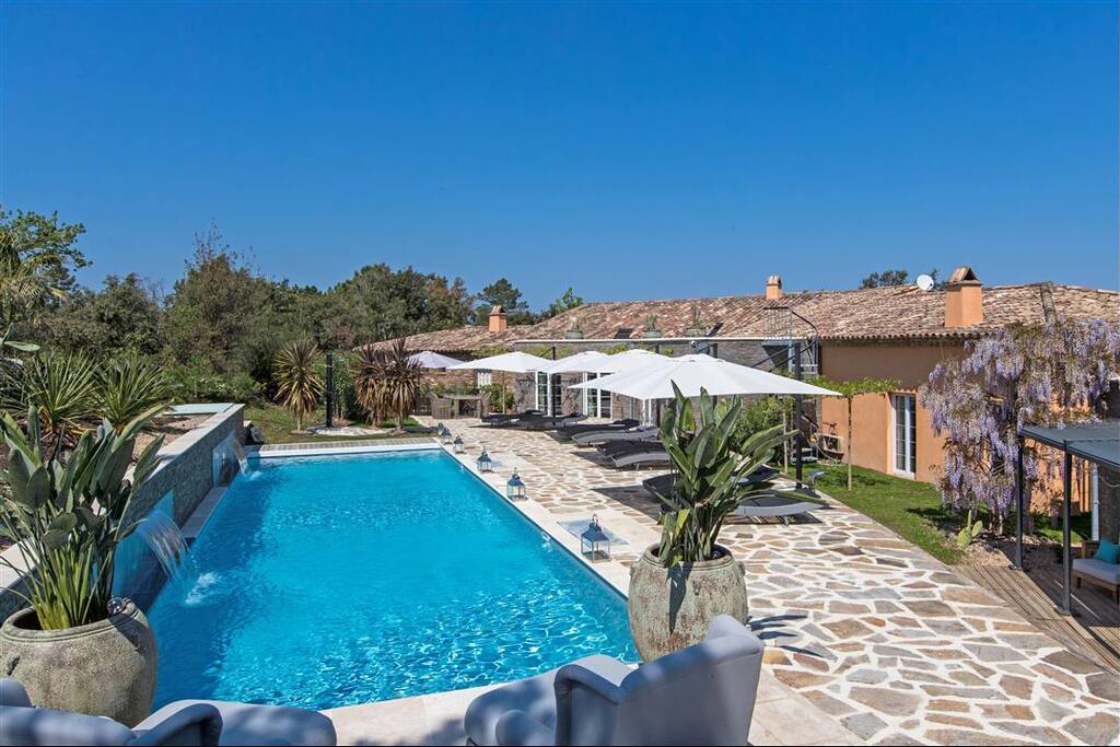 Pool area