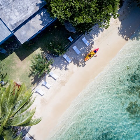 Luxury White Sand Beach Cottage 2 bd with Chef