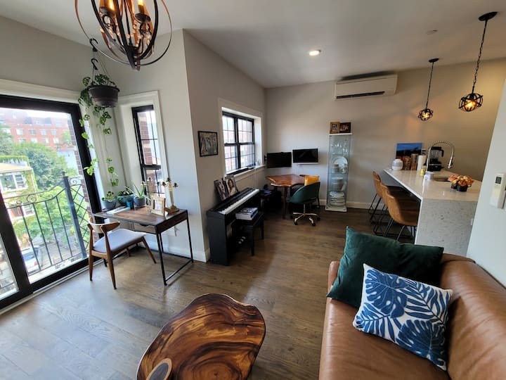 Rare 2 Bed 2 Bath Modern Condo * Laundry *Fios - New York City