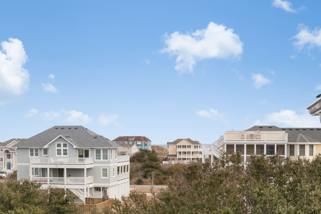 WH549: Pelican Shores | Top Level Deck Loft View