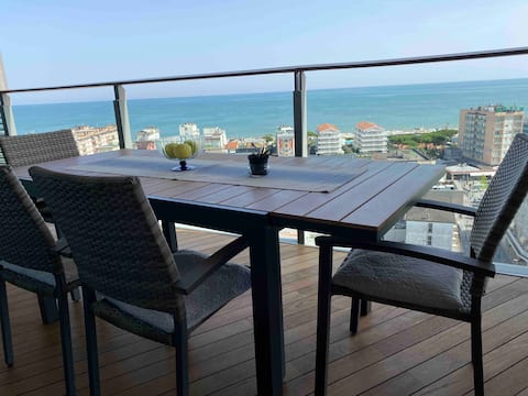 Enchanting Sea View, Beach Spot and Pool