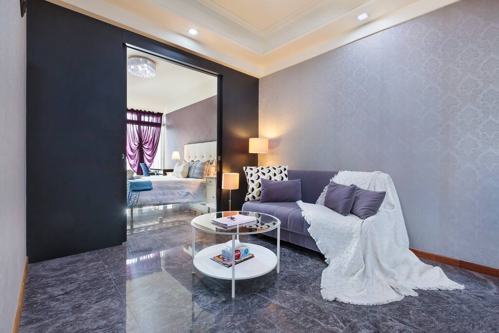 Living Area w Sofa Bed
-Professional photograph snapped in September 2018. Actual apartment may appear slightly more compact to some viewers. All rights reserved.