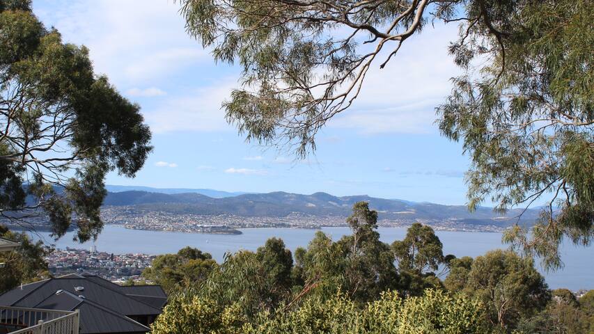 Hillcrest Haven. River Views 10min from Hobart gallery image 3