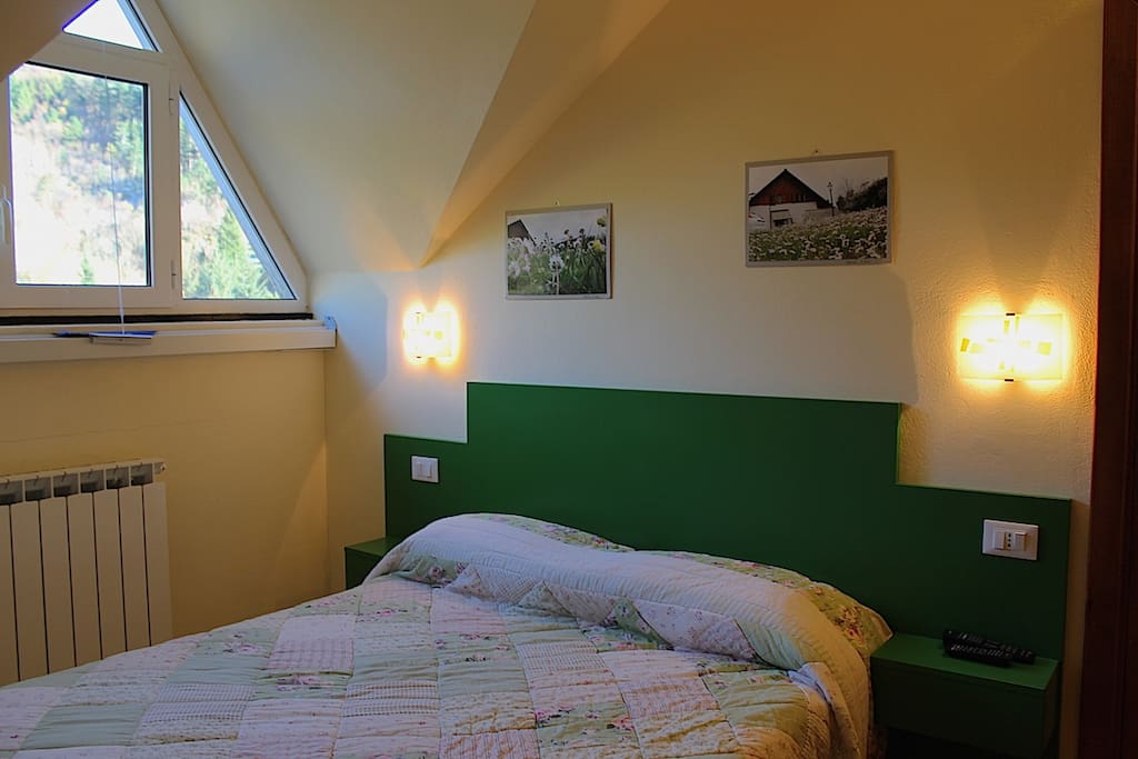 camera con letto alla francese