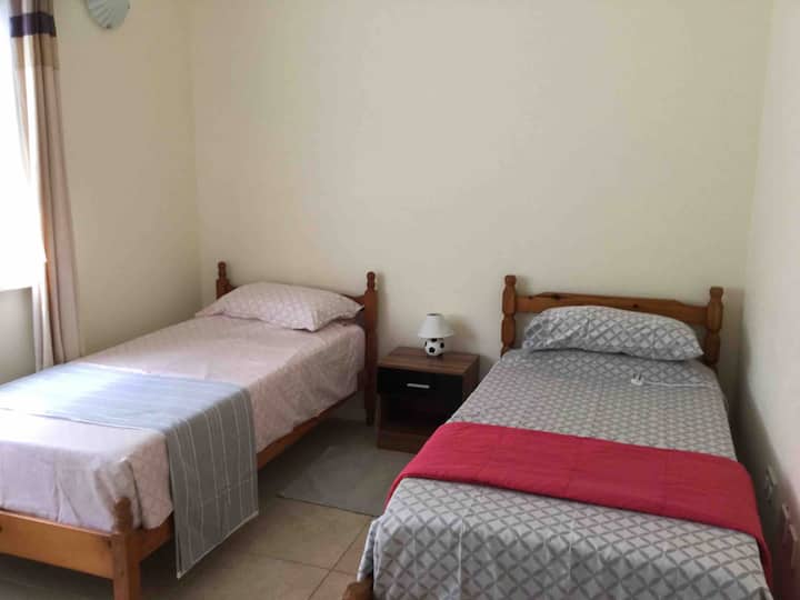 Dhoma gjumi e dytë dyshe, 2 krevate tek ose 1 krevat dopio kur kërkohet