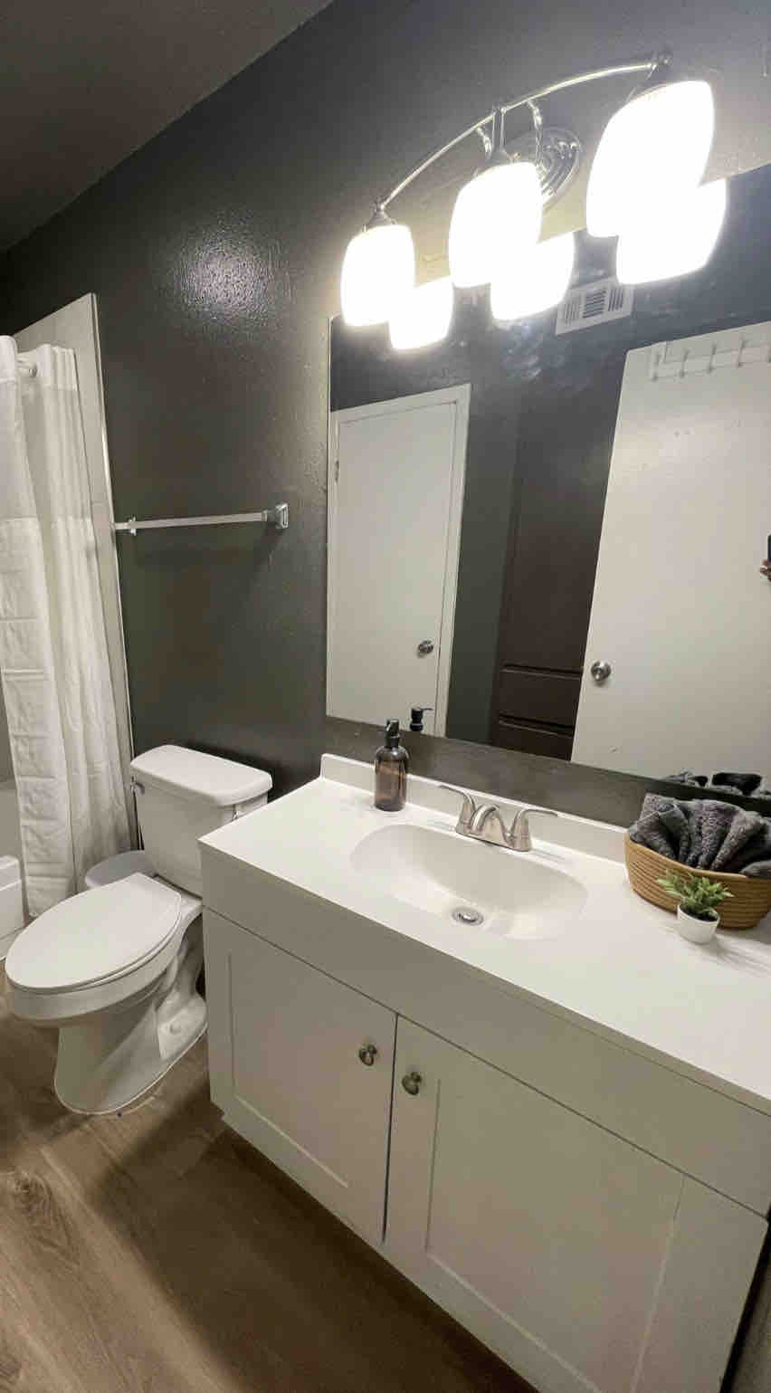 Central 2BR Retreat 5mi from Downtown Patio MC