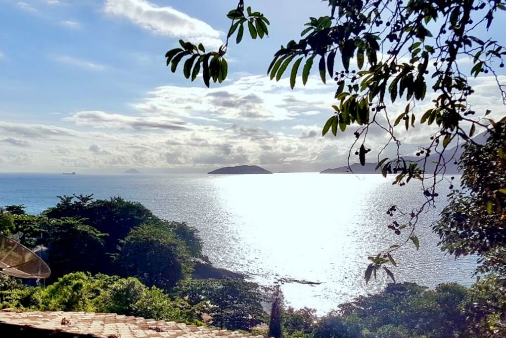 Maravilhosa vista do mar e do por do sol dos chalés.