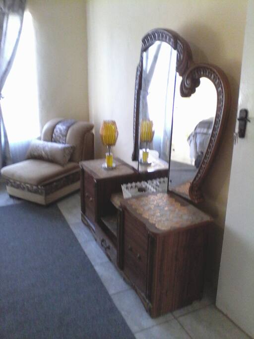 Sitting area in bedroom 1