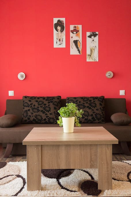 Expandable sofa