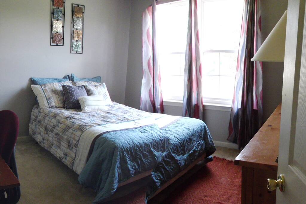 Includes a flat screen TV, desk & Chair
