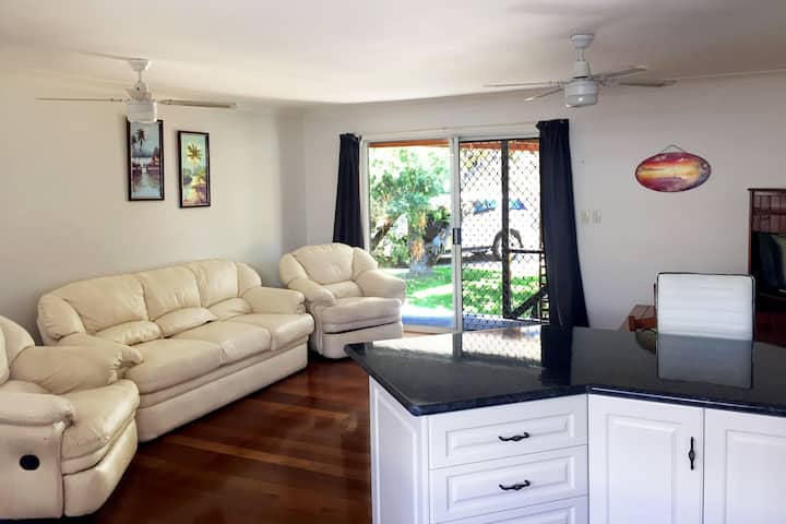 Jabiru Court - Cozy Oasis Across From The Creek! - Crescent Head