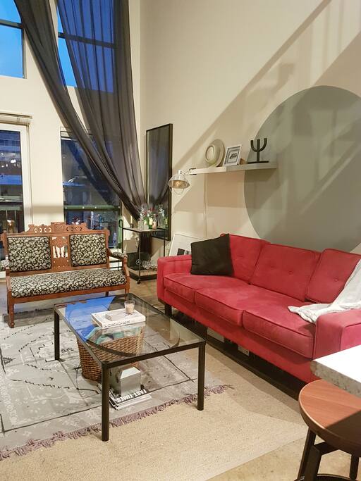 16 ft high ceiling